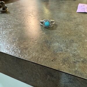 Elegant Silver and Turquoise Ring